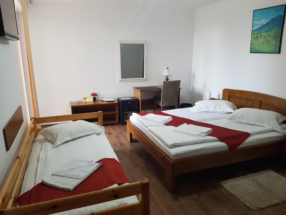 Bed and Breakfast Casa Irinella Сату-Маре Экстерьер фото