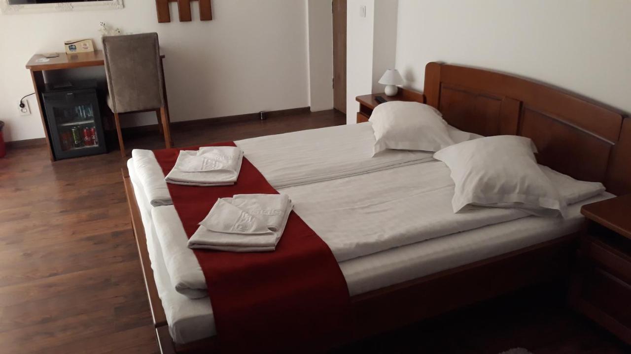 Bed and Breakfast Casa Irinella Сату-Маре Экстерьер фото