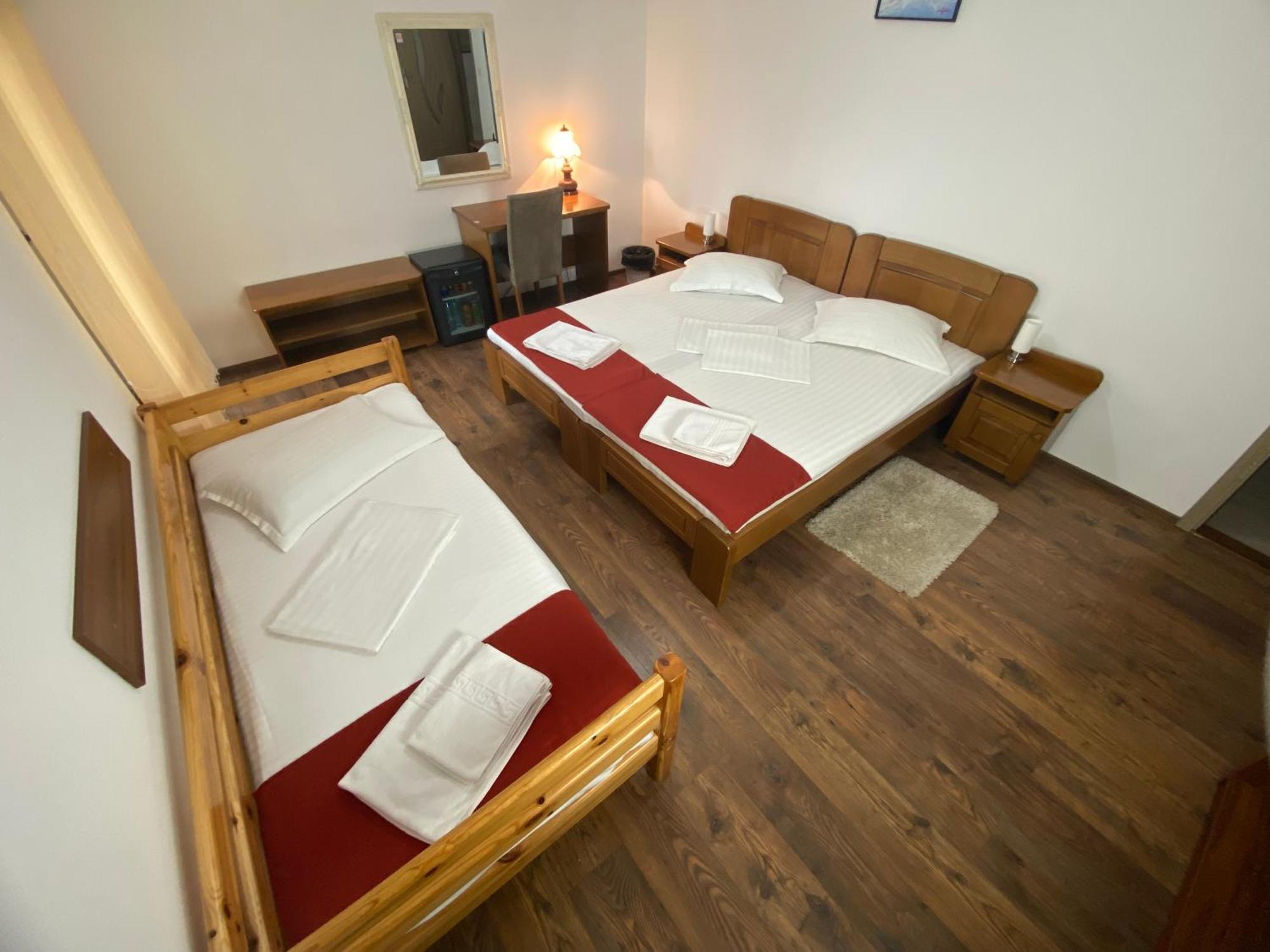Bed and Breakfast Casa Irinella Сату-Маре Экстерьер фото