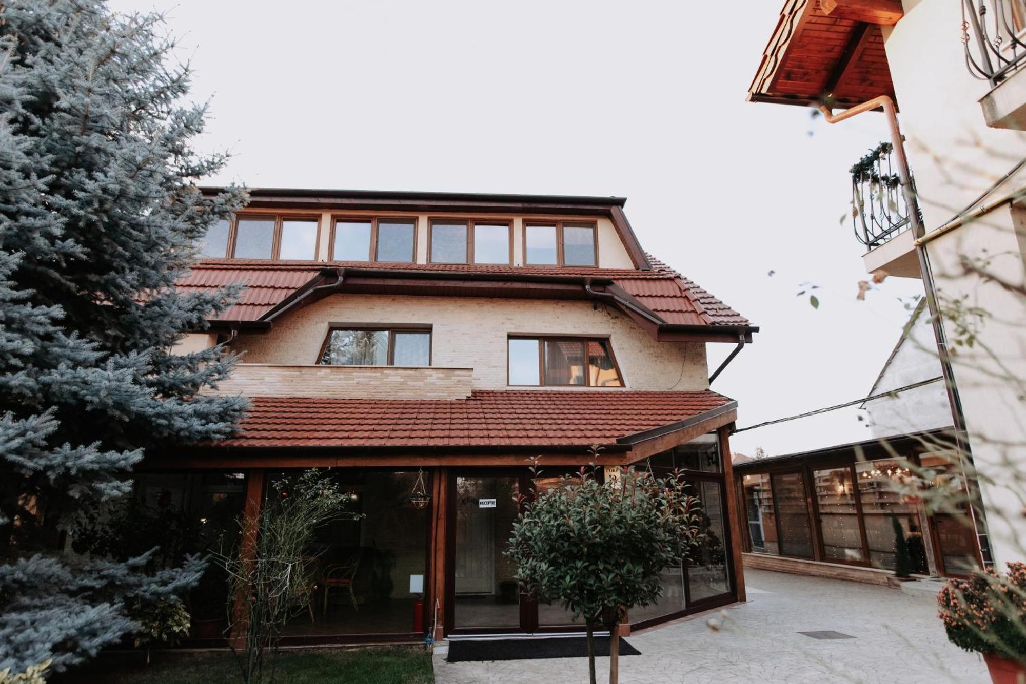 Bed and Breakfast Casa Irinella Сату-Маре Экстерьер фото